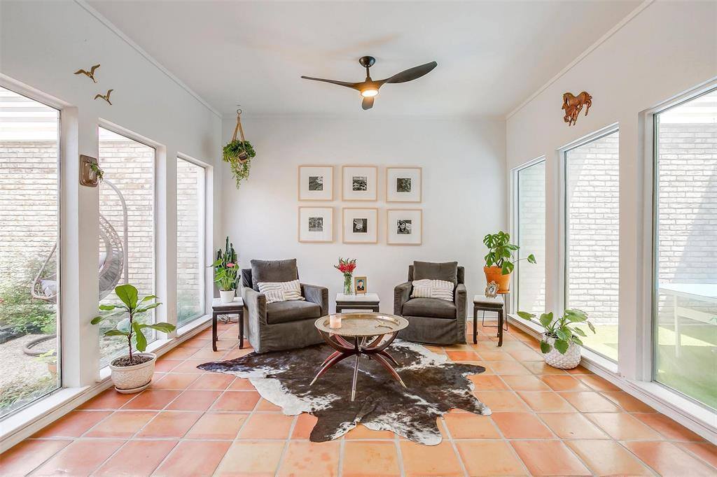 6876 Anglebluff Circle, Dallas, TX 75248