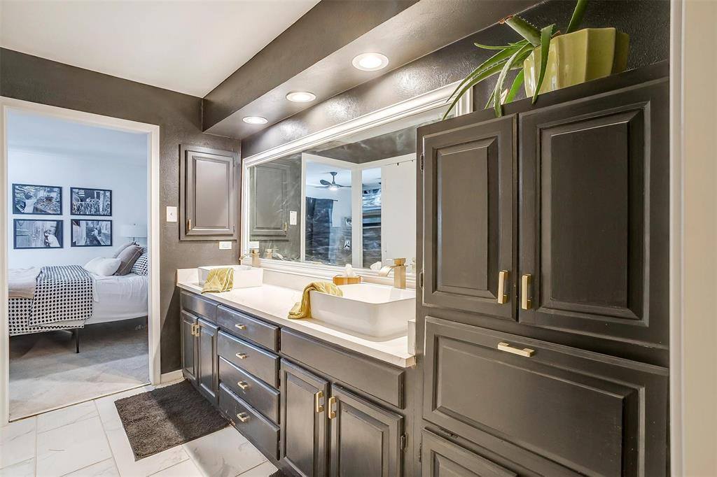 6876 Anglebluff Circle, Dallas, TX 75248