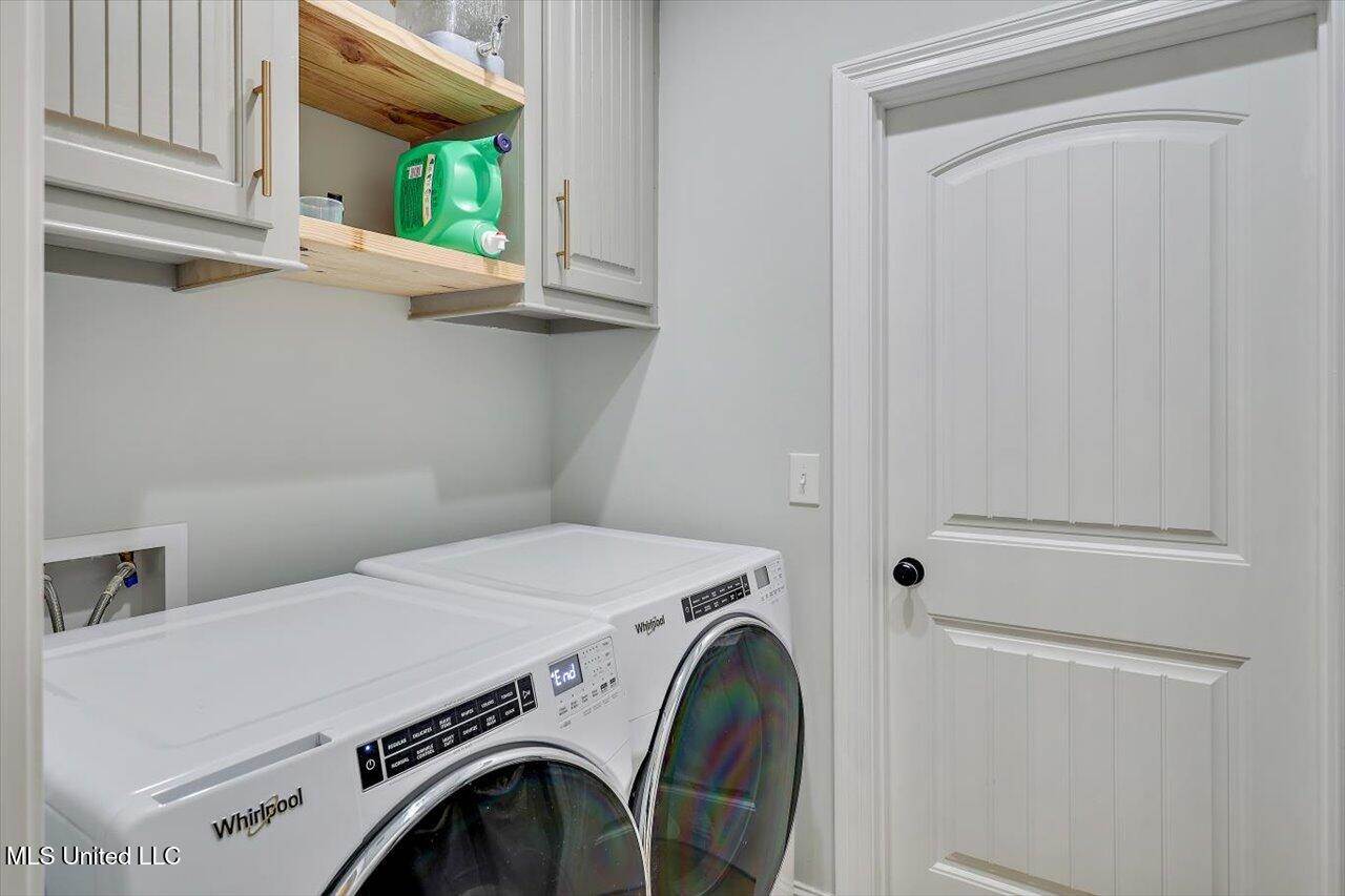 104 Pine Hill Circle, Florence, MS 39073