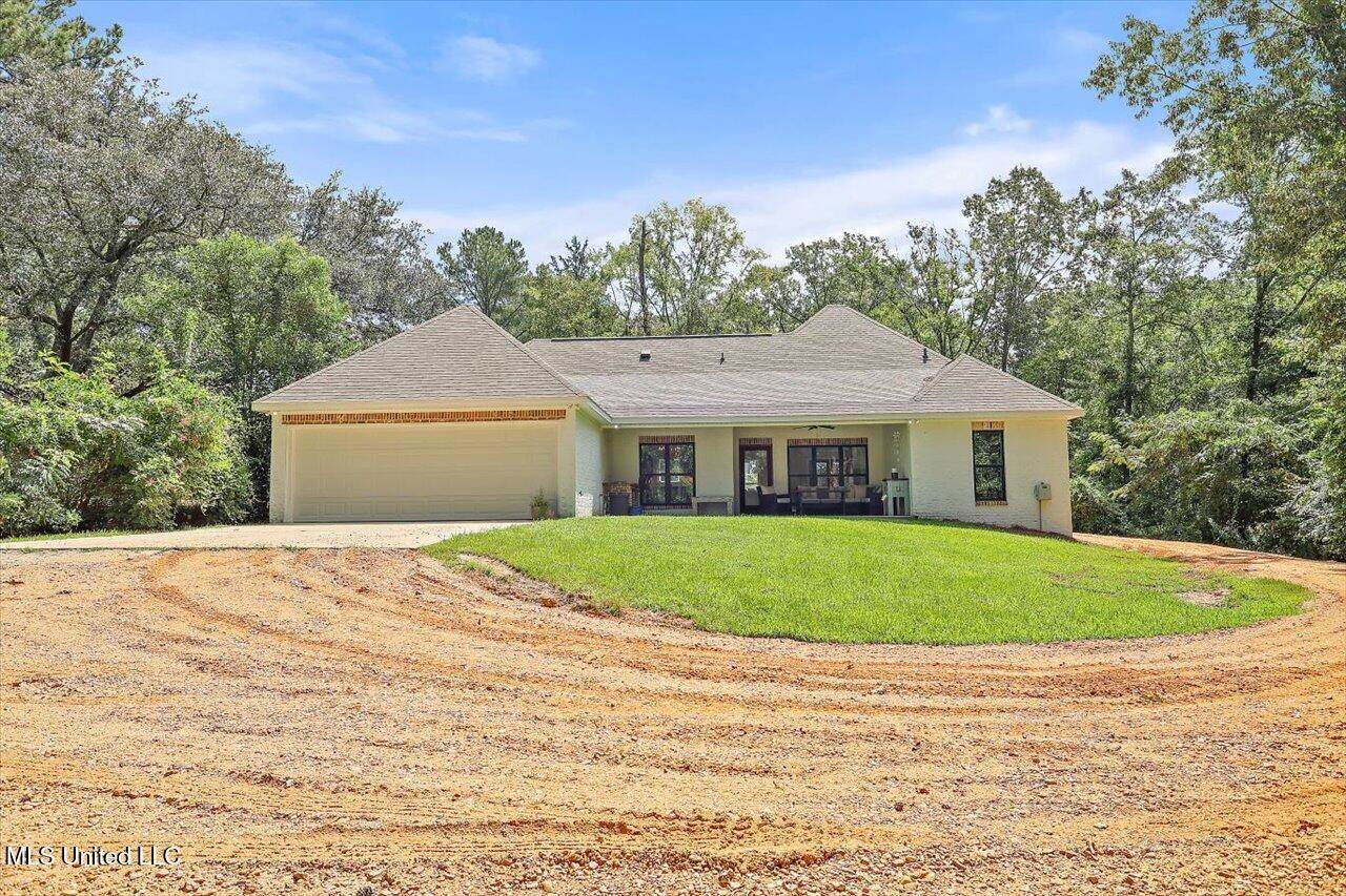 104 Pine Hill Circle, Florence, MS 39073