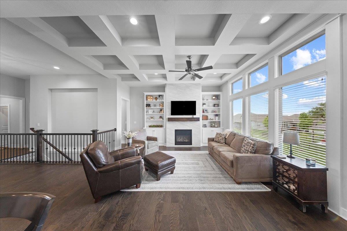 21736 W 116th Place, Olathe, KS 66061