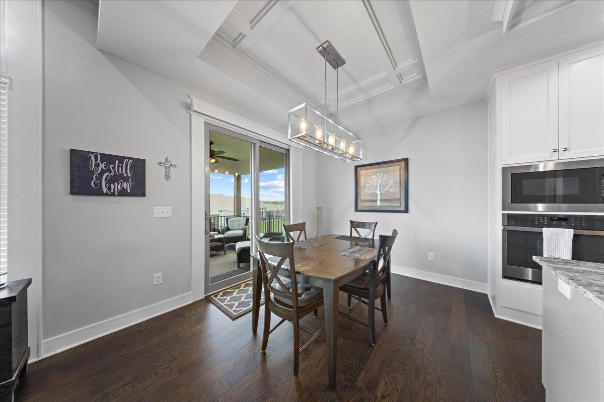 21736 W 116th Place, Olathe, KS 66061