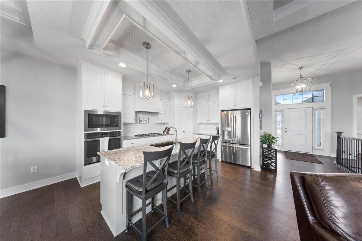 21736 W 116th Place, Olathe, KS 66061