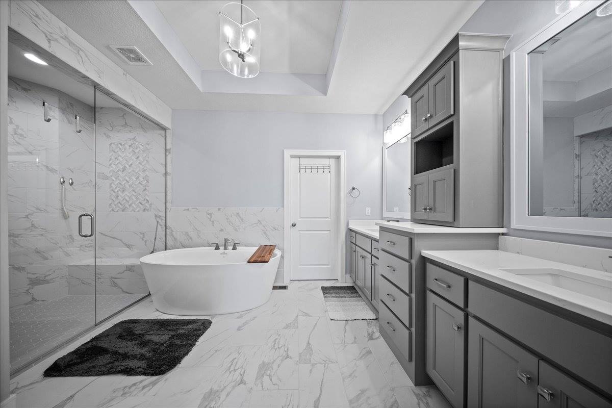 21736 W 116th Place, Olathe, KS 66061