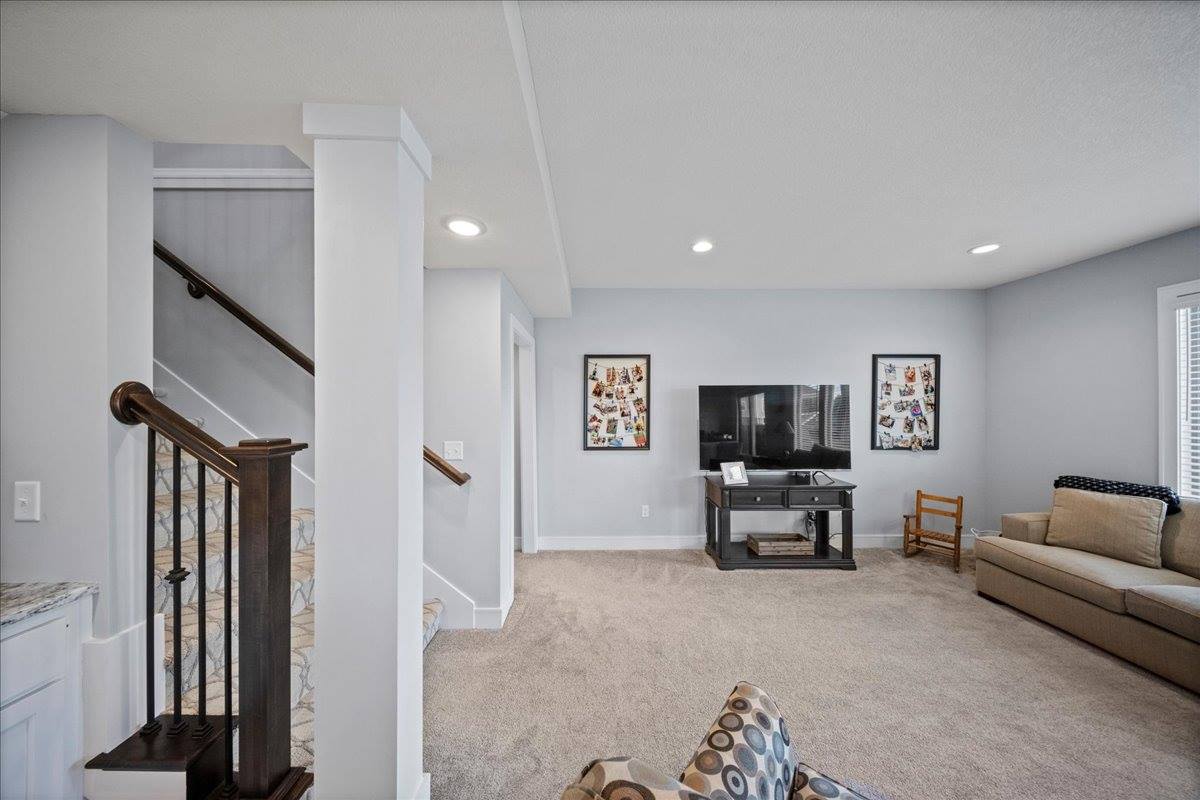 21736 W 116th Place, Olathe, KS 66061