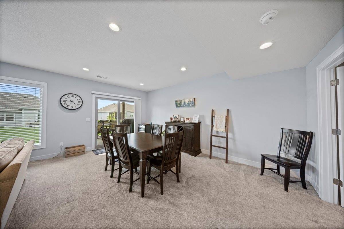 21736 W 116th Place, Olathe, KS 66061