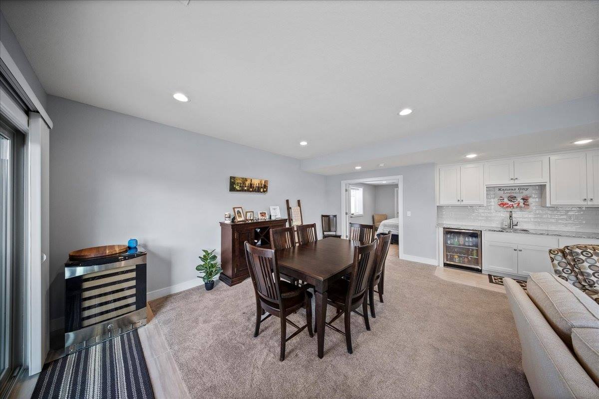 21736 W 116th Place, Olathe, KS 66061