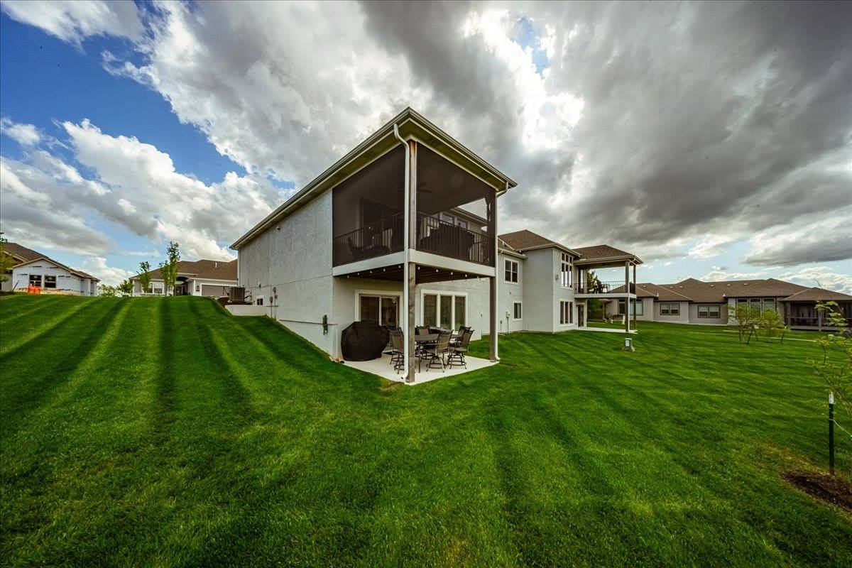 21736 W 116th Place, Olathe, KS 66061