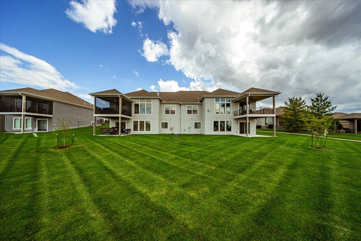 21736 W 116th Place, Olathe, KS 66061