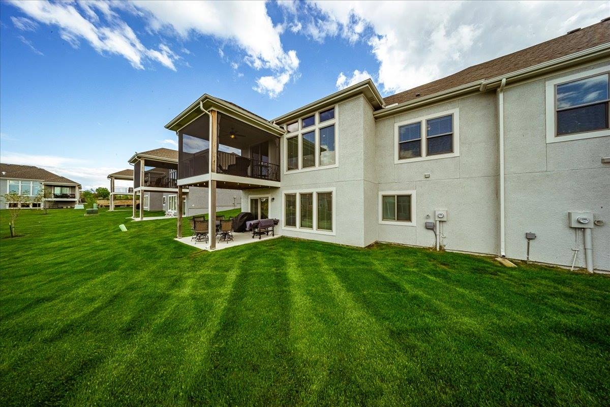 21736 W 116th Place, Olathe, KS 66061