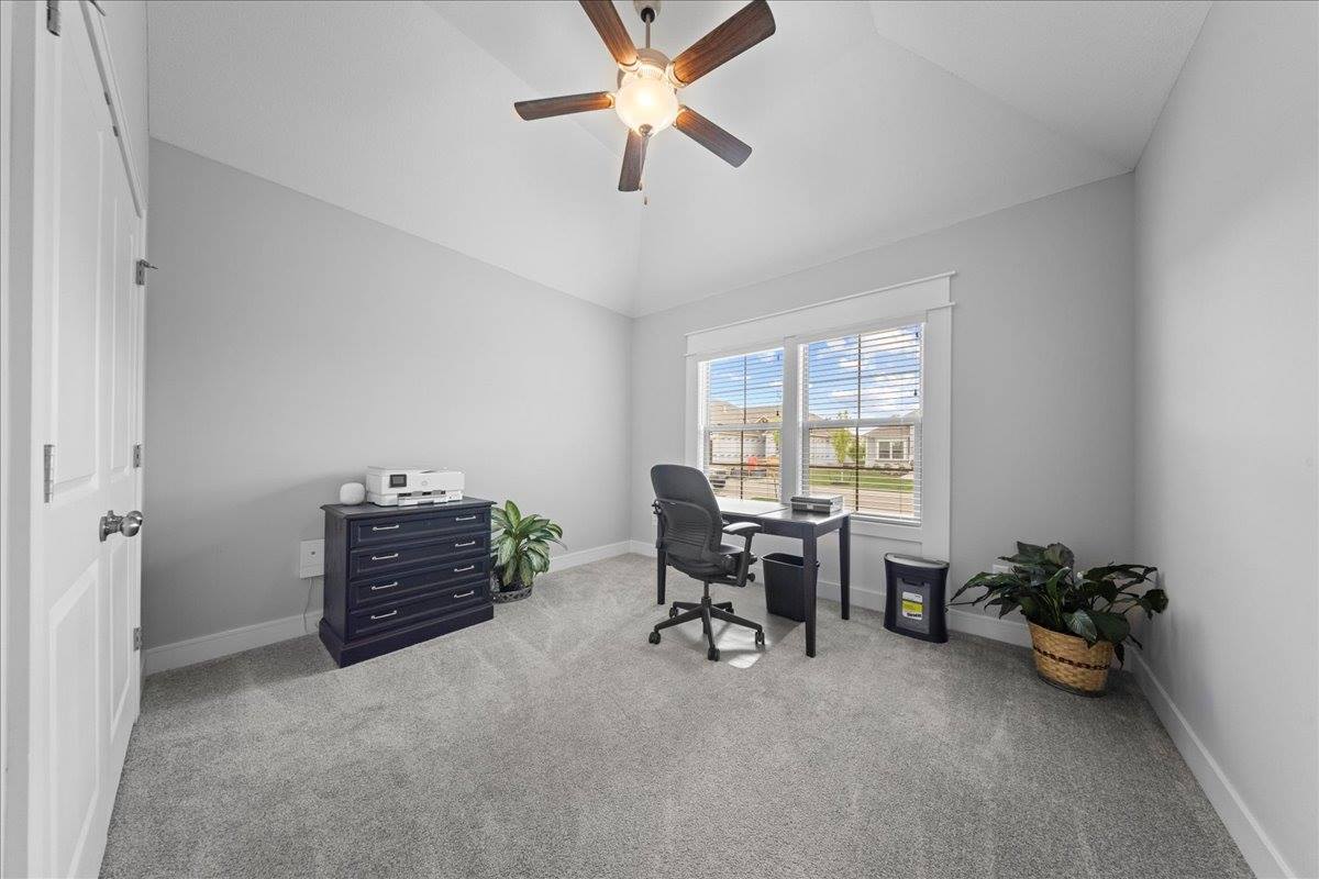 21736 W 116th Place, Olathe, KS 66061