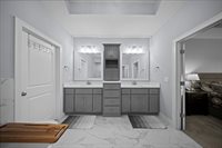 21736 W 116th Place, Olathe, KS 66061