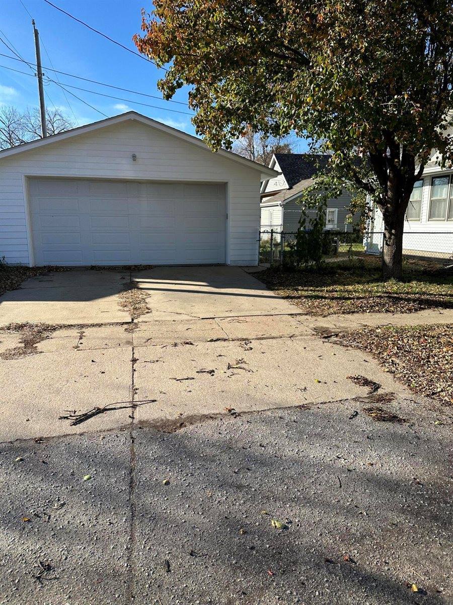 2301 Avenue D, Council Bluffs, IA 51501