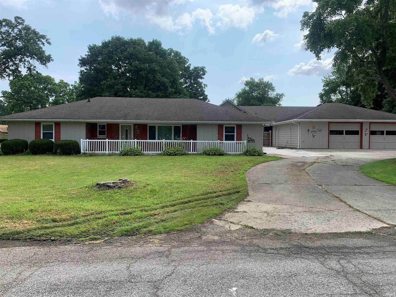 1130 N Bittersweet Lane, Muncie, IN 47304