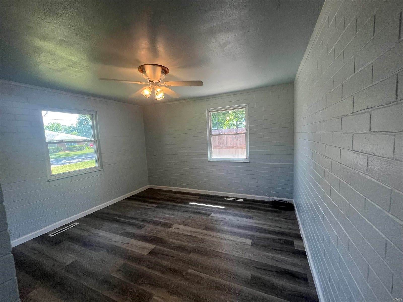 1130 N Bittersweet Lane, Muncie, IN 47304