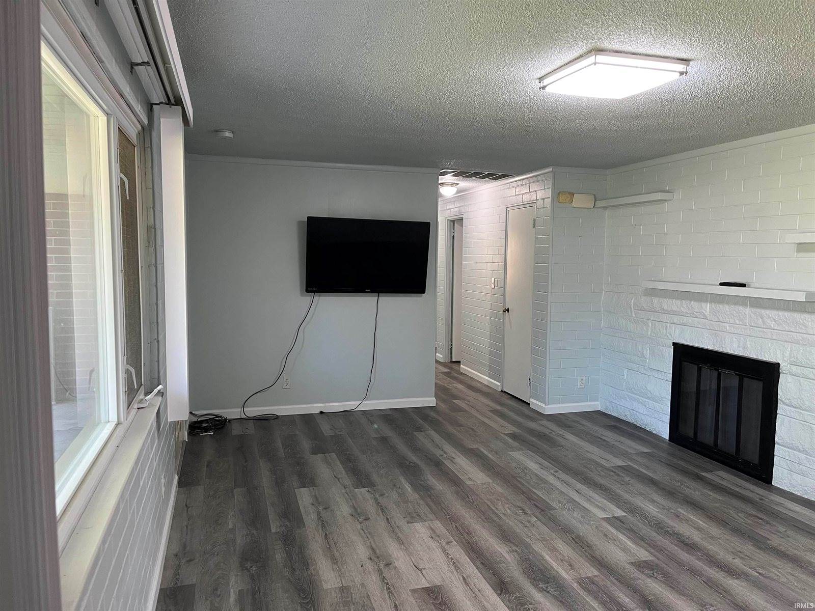 1130 N Bittersweet Lane, Muncie, IN 47304