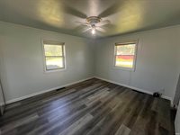 1130 N Bittersweet Lane, Muncie, IN 47304