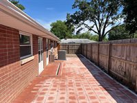 1130 N Bittersweet Lane, Muncie, IN 47304