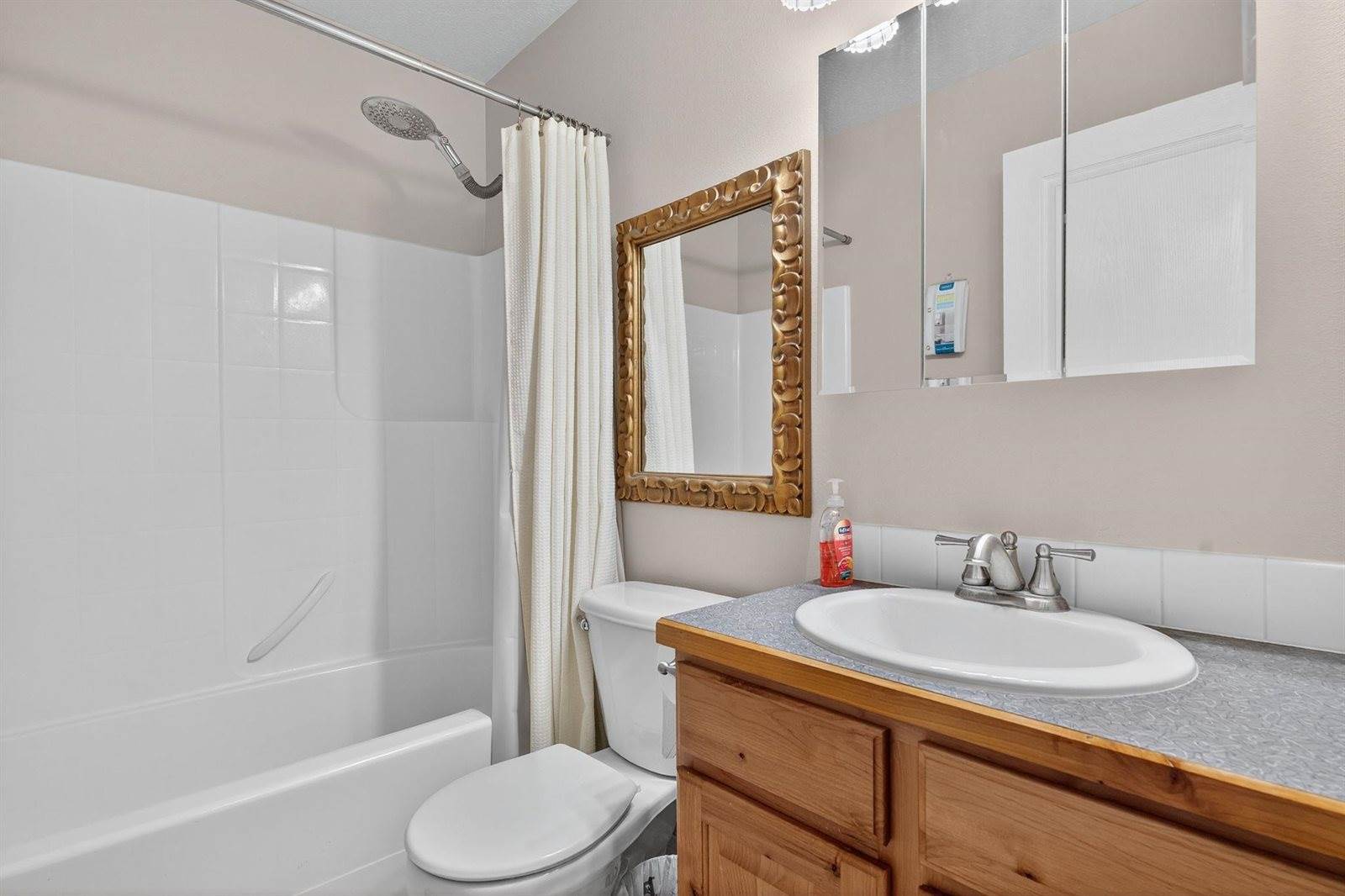 349 Autumn Way, American Falls, ID 83211