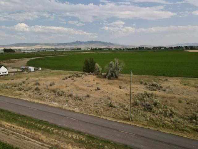 TBD Center Pleasant Valley Road, American Falls, ID 83211