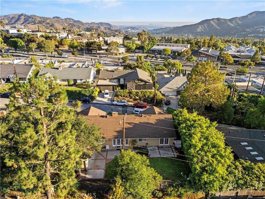 2135 Tondolea Lane, La Canada Flintridge, CA 91011