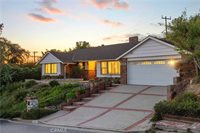 2135 Tondolea Lane, La Canada Flintridge, CA 91011
