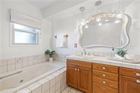 2135 Tondolea Lane, La Canada Flintridge, CA 91011