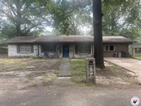 1921 East 40th, Texarkana, AR 71854