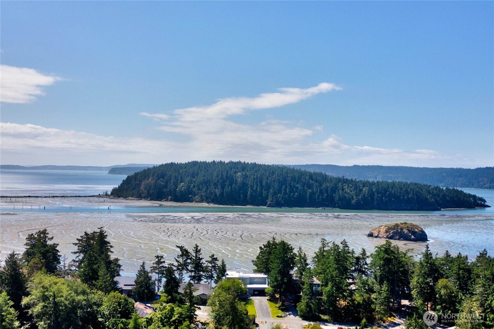 782 Lillooet Court, La Conner, WA 98257