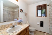 782 Lillooet Court, La Conner, WA 98257