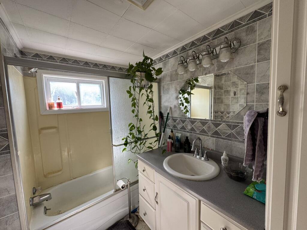 83 Hines Street, Washburn, ME 04786