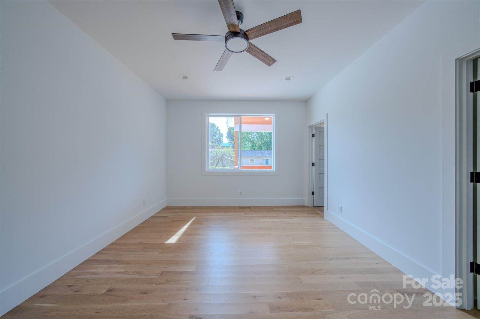 133 South Grove Street, Asheville, NC 28801