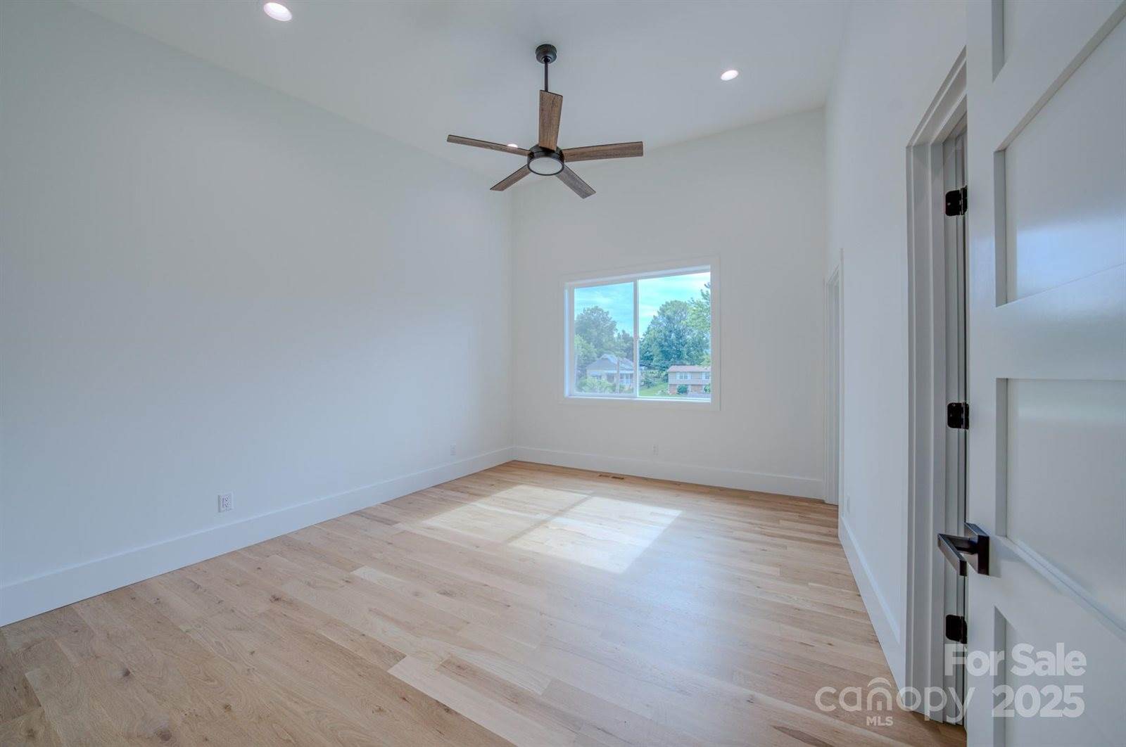 133 South Grove Street, Asheville, NC 28801