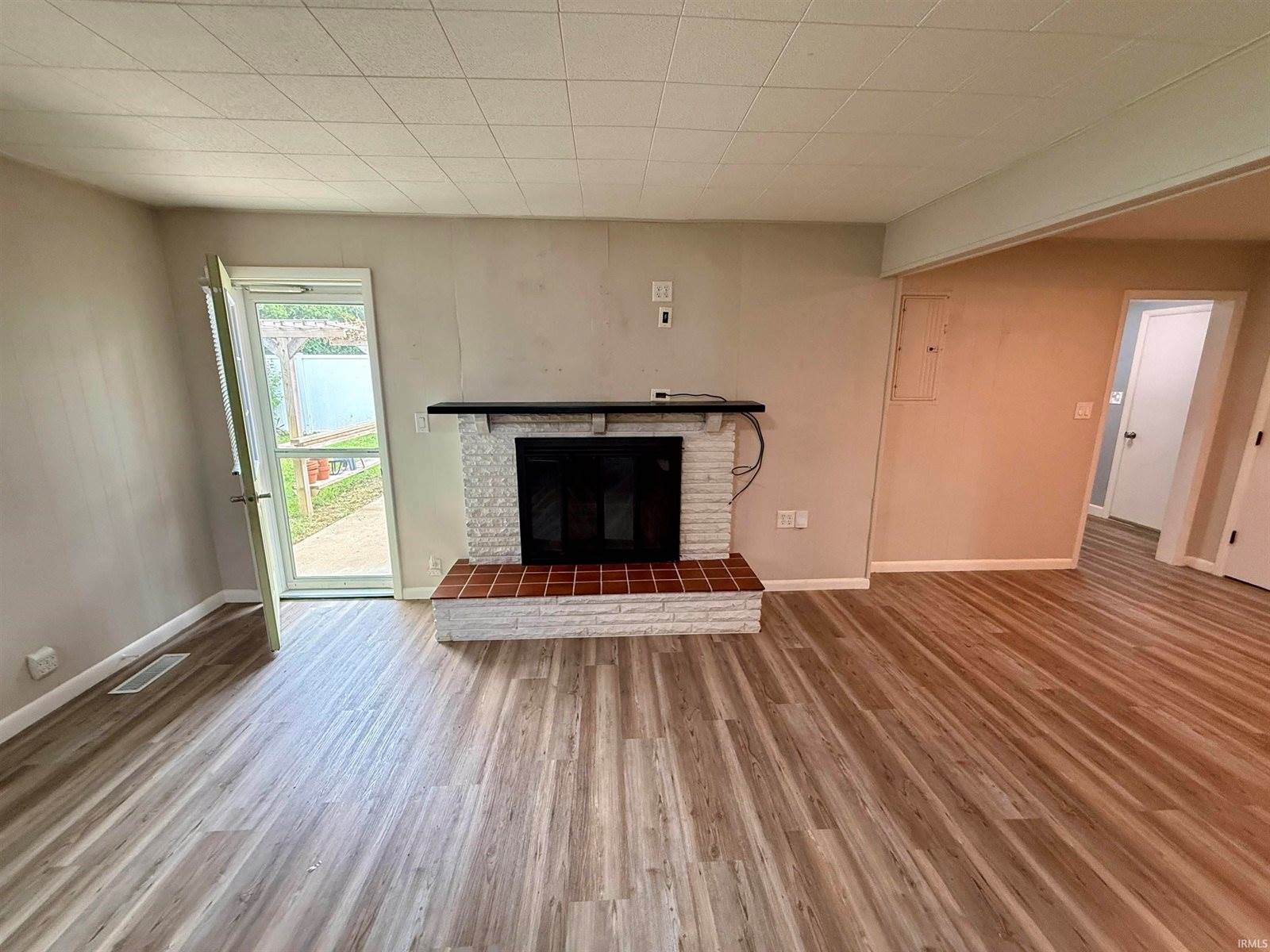 1212 N Wildwood Lane, Muncie, IN 47304