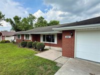 1212 N Wildwood Lane, Muncie, IN 47304