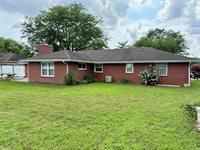 1212 N Wildwood Lane, Muncie, IN 47304