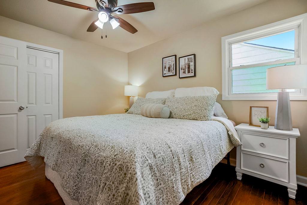 6414 W 82nd St, Overland Park, KS 66203