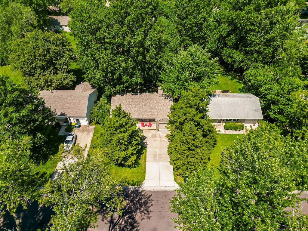 6414 W 82nd St, Overland Park, KS 66203