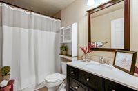 6414 W 82nd St, Overland Park, KS 66203