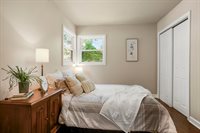 6414 W 82nd St, Overland Park, KS 66203