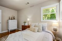 6414 W 82nd St, Overland Park, KS 66203