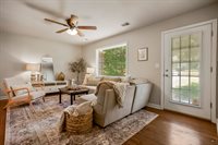 6414 W 82nd St, Overland Park, KS 66203