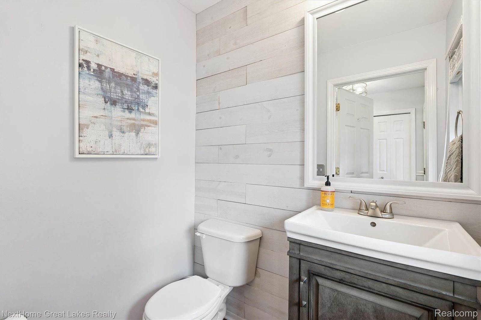 4900 Meadow Crest Circle, Holly, MI 48442