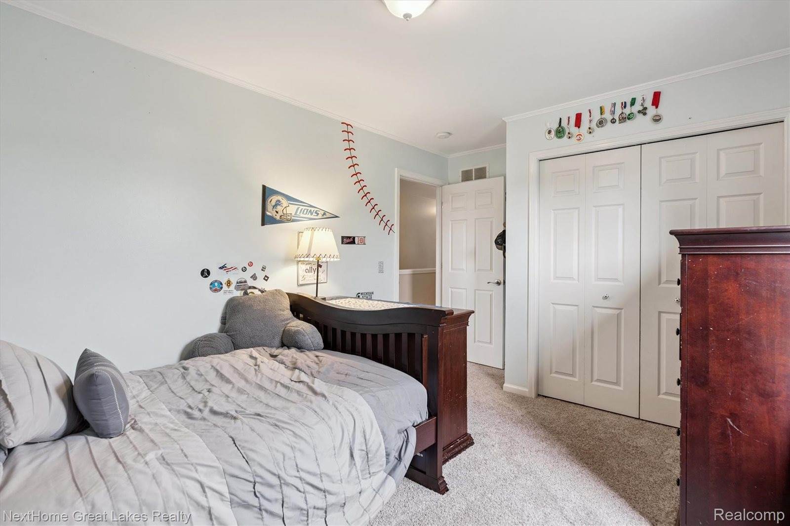 4900 Meadow Crest Circle, Holly, MI 48442