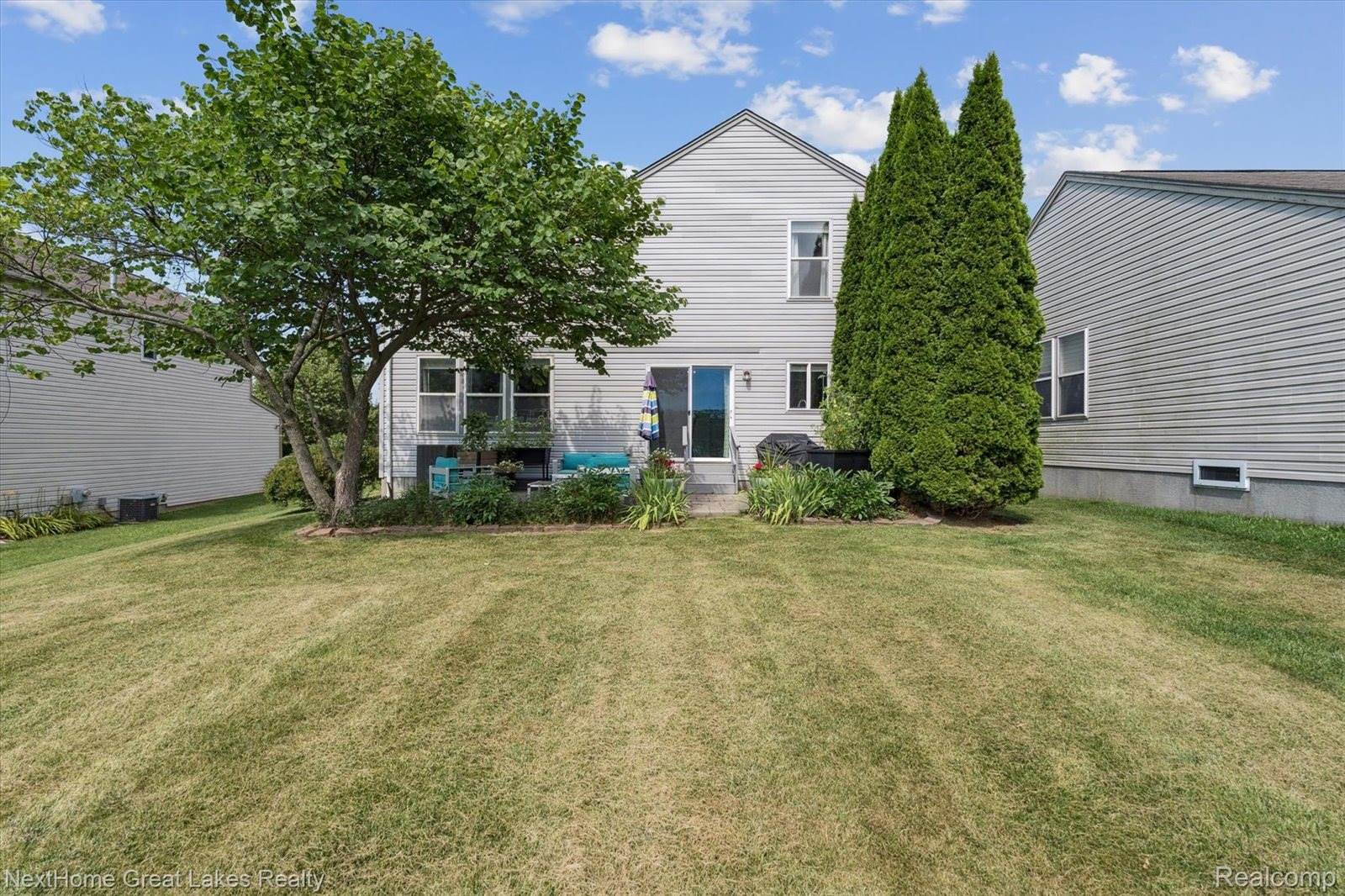 4900 Meadow Crest Circle, Holly, MI 48442