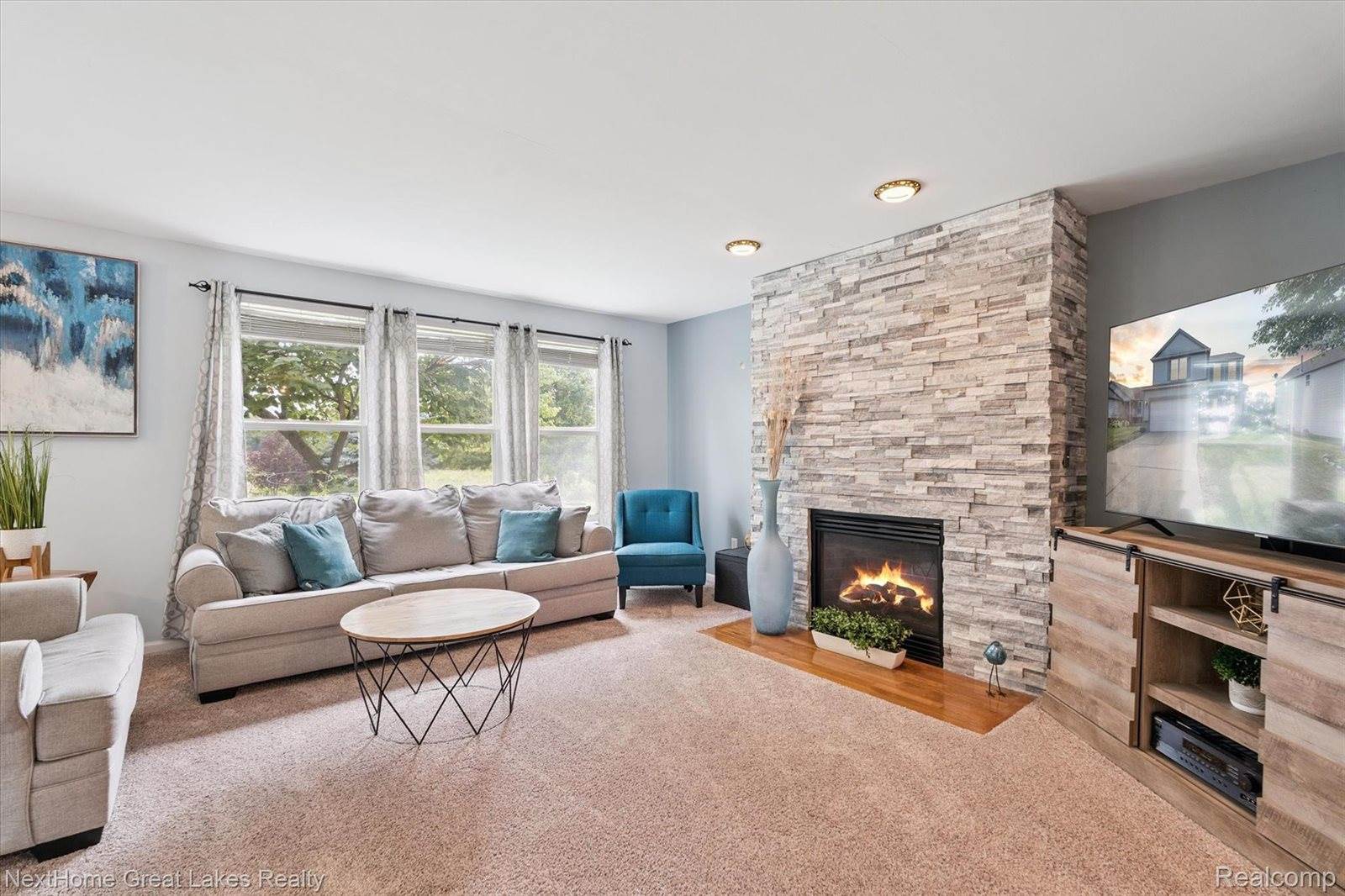 4900 Meadow Crest Circle, Holly, MI 48442