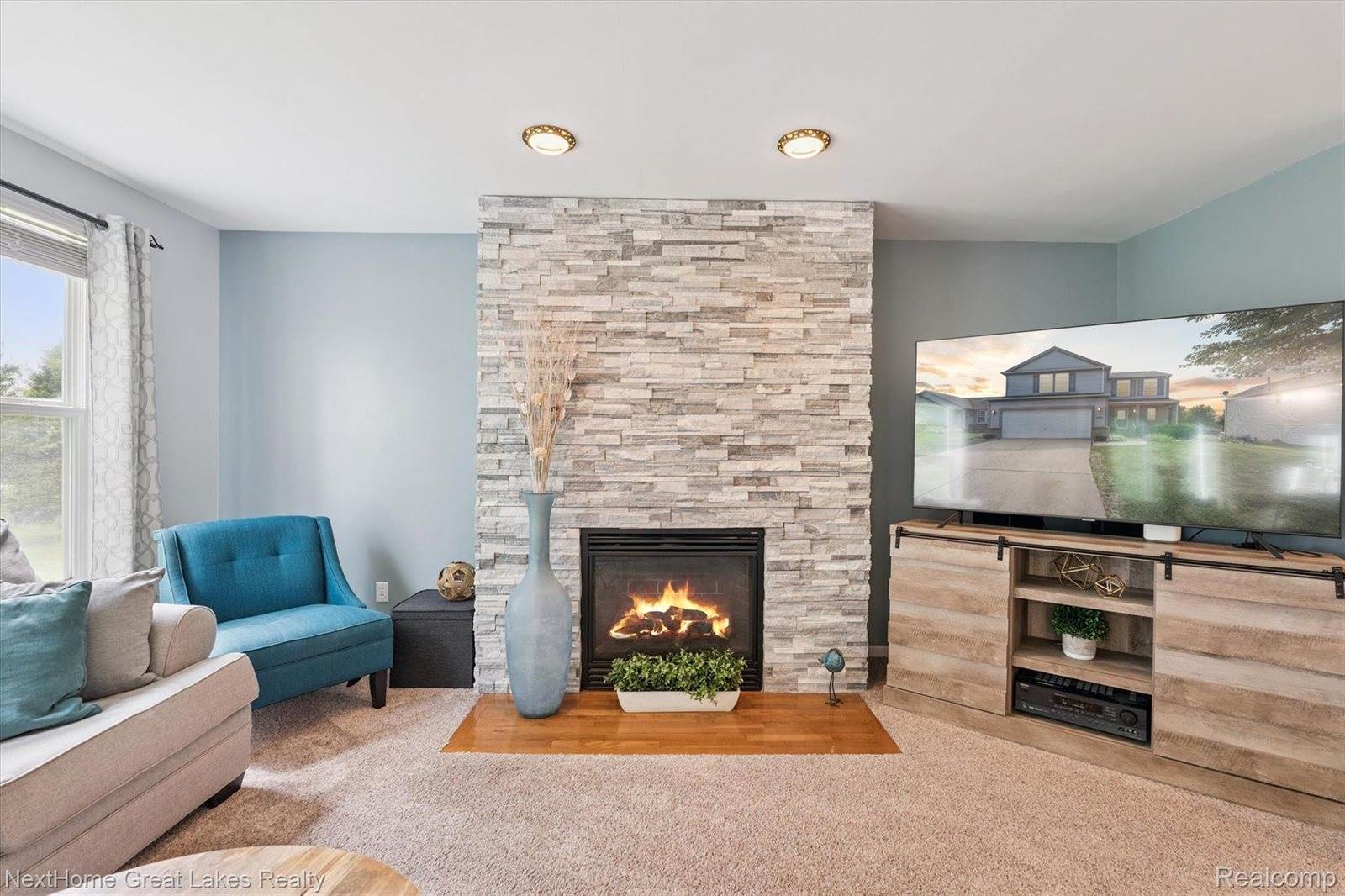 4900 Meadow Crest Circle, Holly, MI 48442