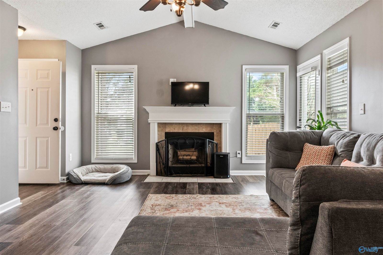 220 Tanner Point Drive, New Market, AL 35761