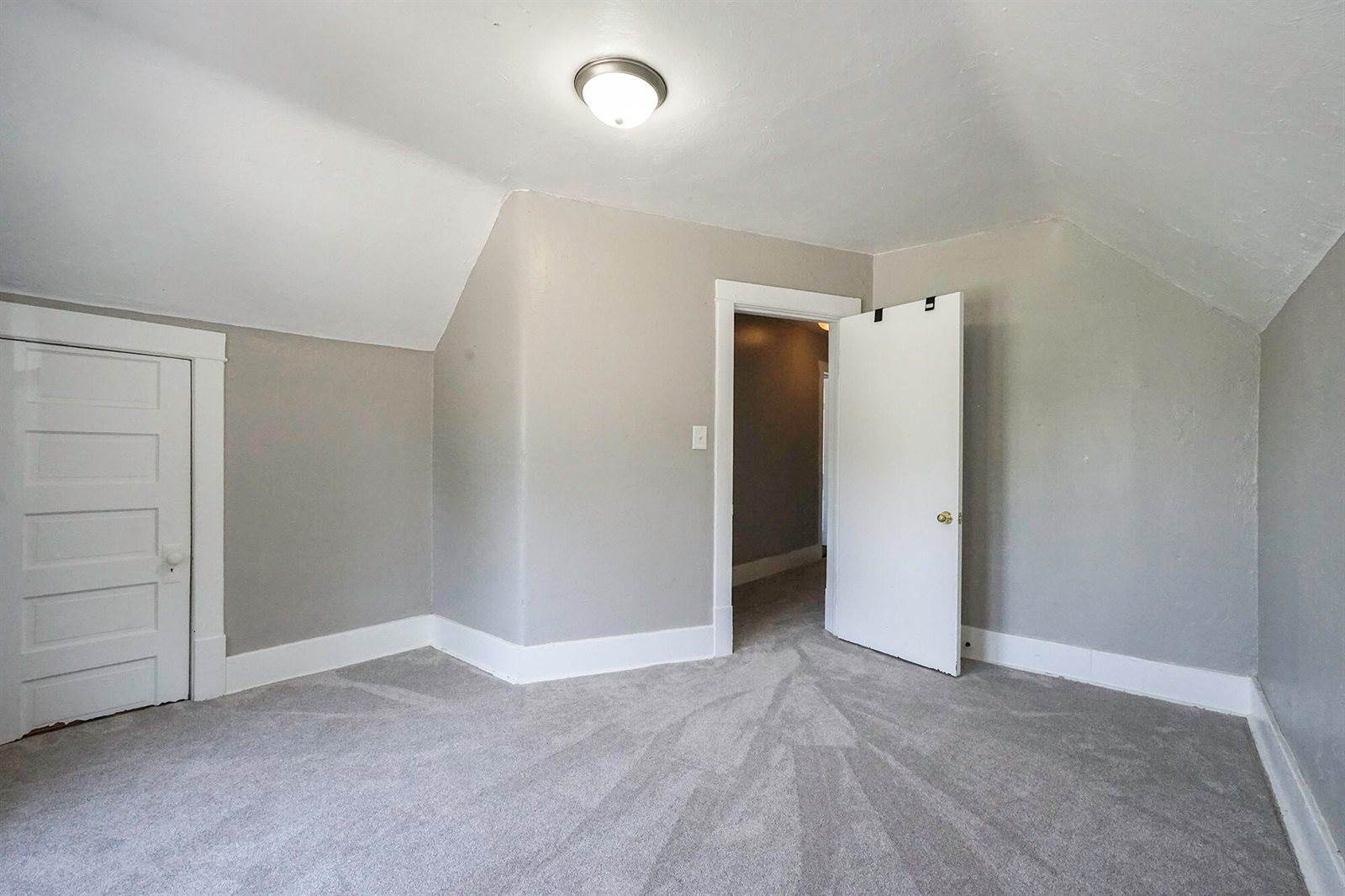 1615 South 7TH Street, Council Bluffs, IA 51501