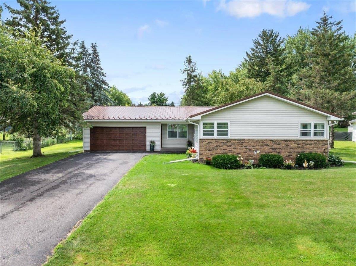 416 W Leonhard Street, Marshfield, WI 54449
